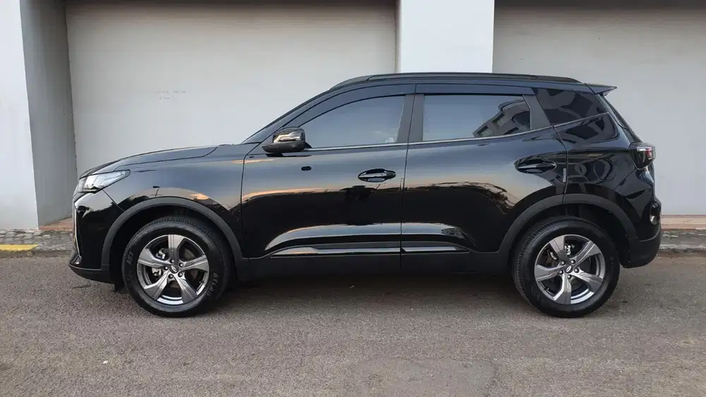 Km 14rb chery tiggo cross premium 2025 hitam pajak panjang