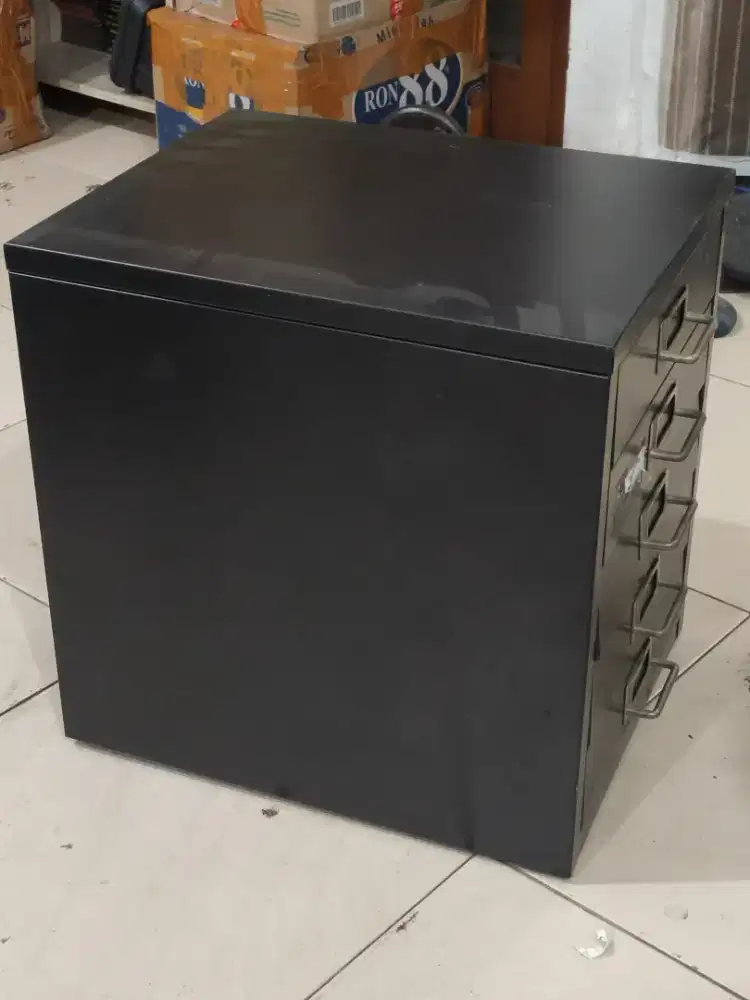 Laci Arsip Besi Krisbow 5 Susun / Filing Cabinet Metal