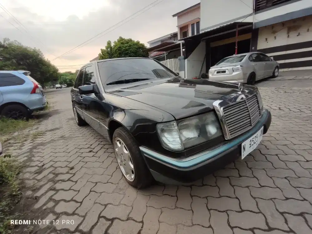 Mercy W124 E220 terawat