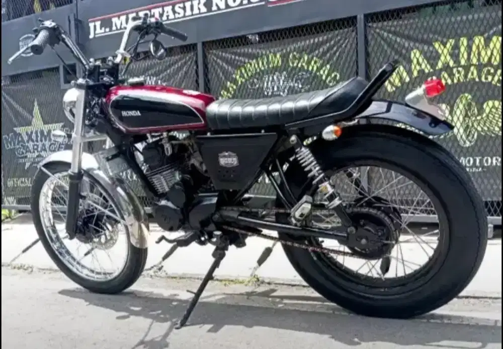 Honda megapro custom/modif retro klasik British style