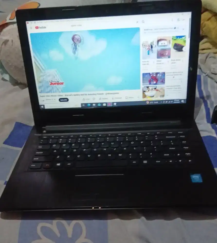 Lenovo slim G40-70 Intel Core i3gen4. Ram 6gb. Ssd256 apacer.