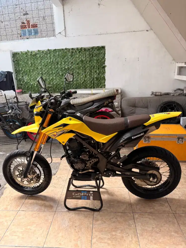 Kawasaki D tracker THN 2022 ss lengkap motor muluss rawatan pakean