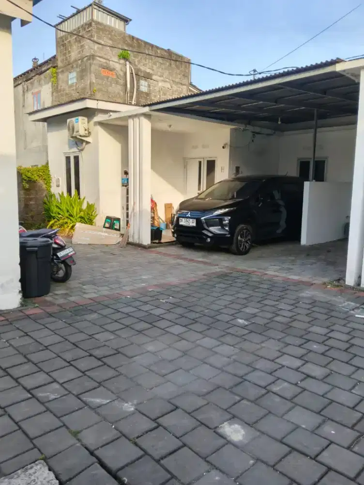 Di kontrakan rumah jalan Nangka, Denpasar, Bali