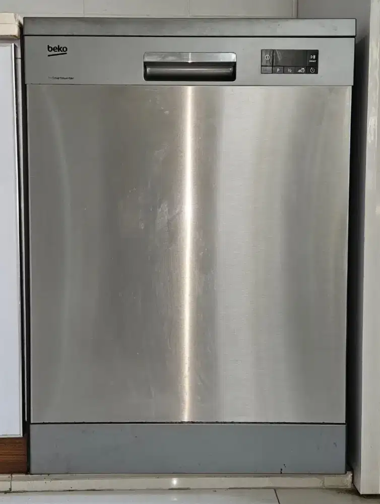 Mesin Cuci Piring/Dishwasher