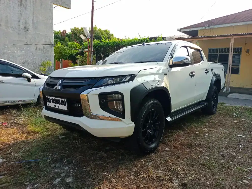 ( DP 35 JUTA ) Triton DC GLS 4x4 Tahun 2022 Manual