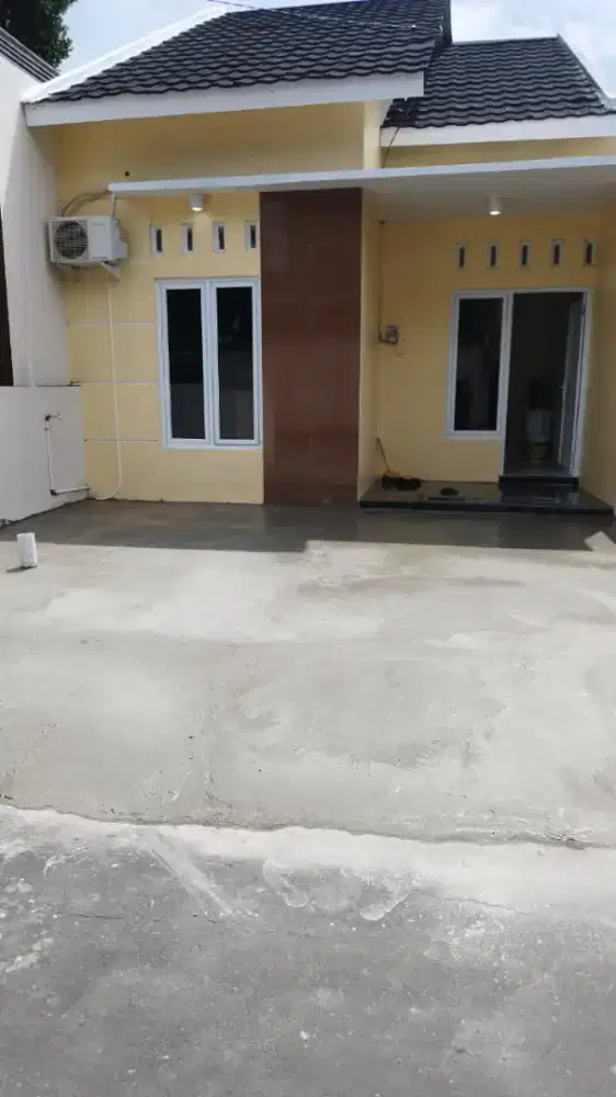 Rumah baru siap huni di Purwobinangun palagan KM 14 Sleman