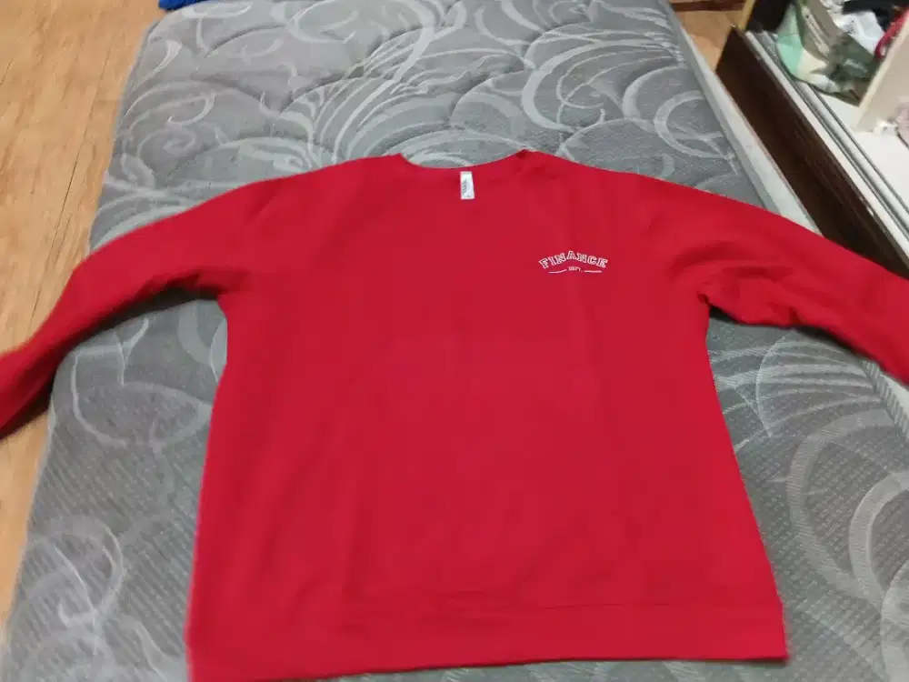 DIJUAL SWEATER SIXE XXL MERAH baru