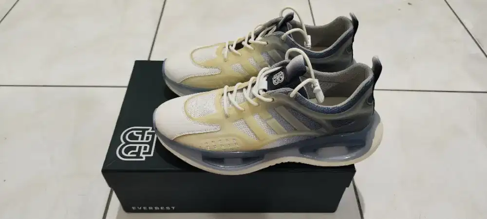 Sepatu Everbest 43