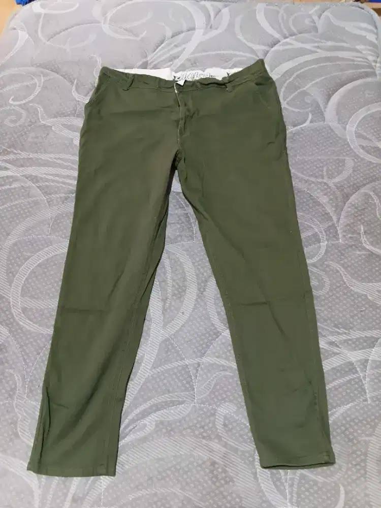 Dijual celana size 38 green jeans slim fit