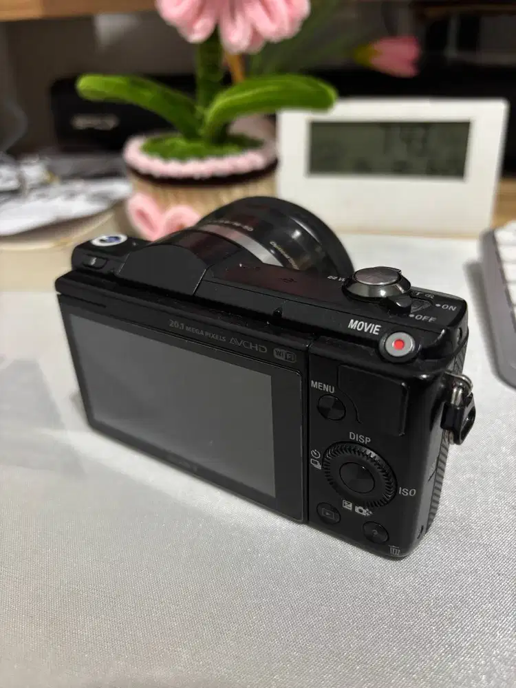 Kamera Sony A5000 Kit 16-50mm Mulus + MicroSD Lexar 64GB Siap Pakai