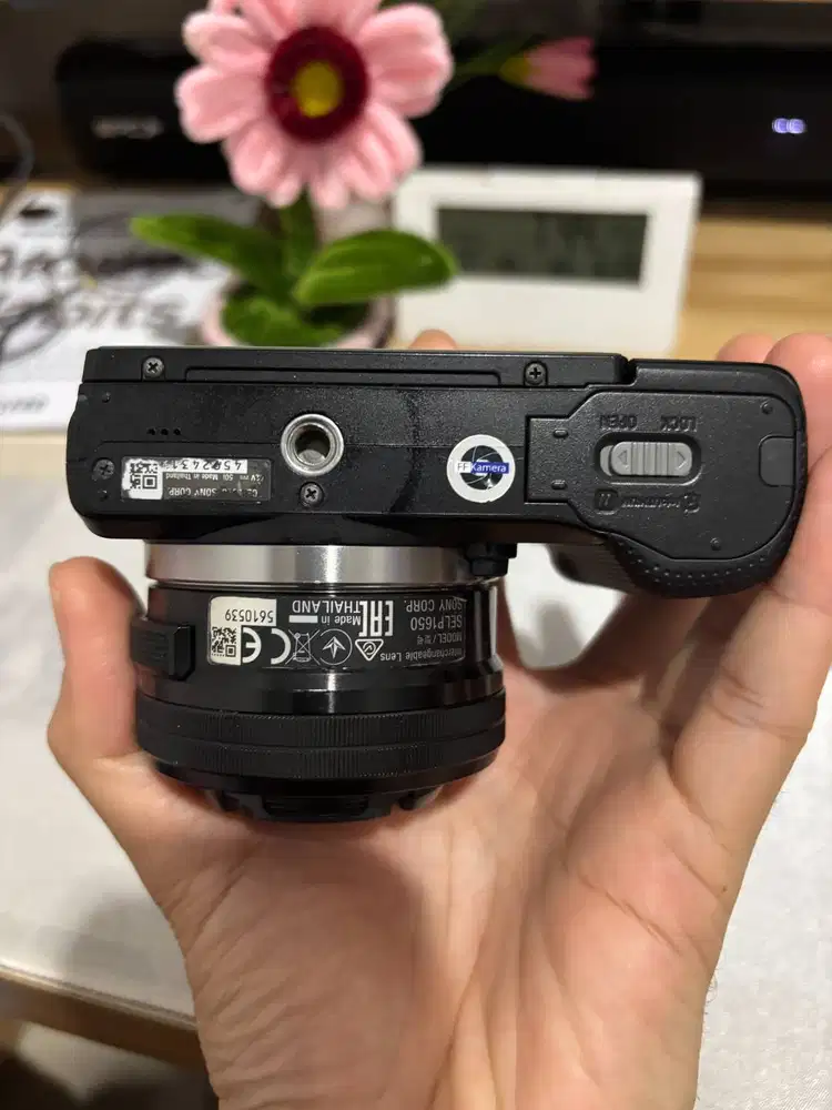 Kamera Sony A5000 Kit 16-50mm Mulus + MicroSD Lexar 64GB Siap Pakai