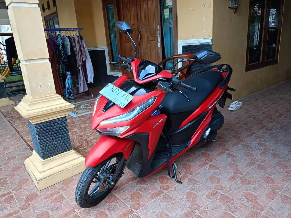 Vario 150 tahun 2018 warna merah
