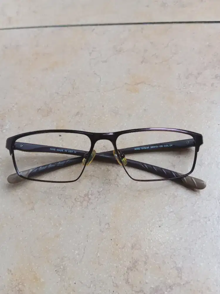 Frame kacamata Nike