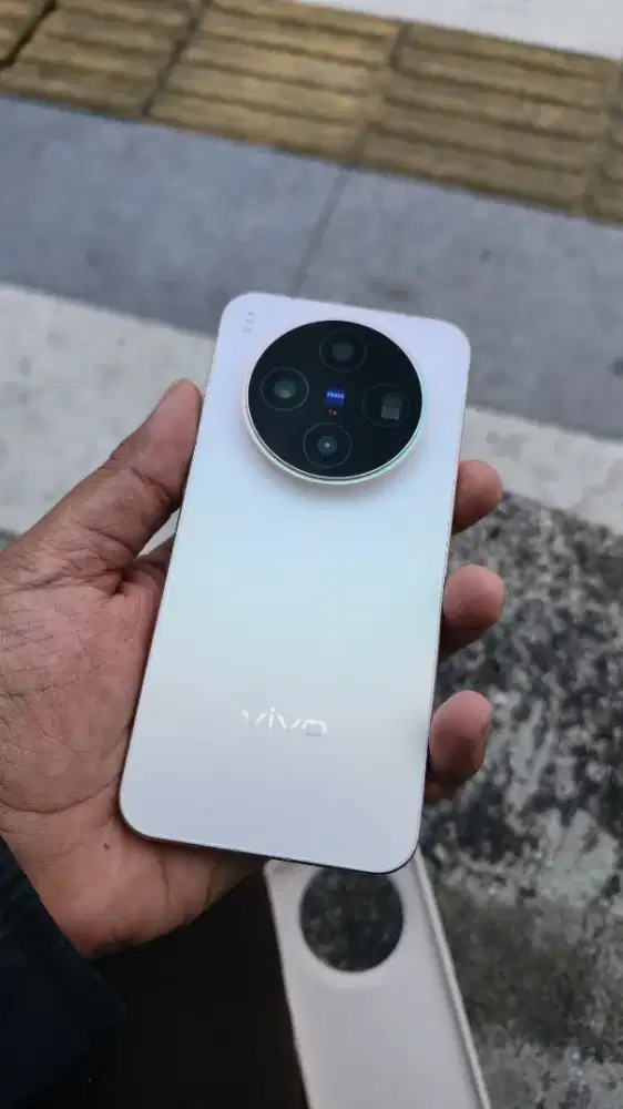 Vivo x300 resmi on 2027 garansi