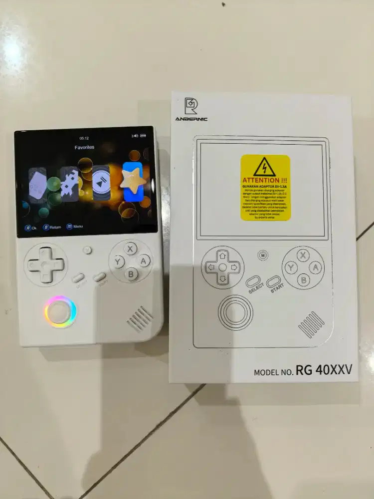 Handheld Retro Anbernic RG40XXV Putih PSP PS Nintendo Game boy