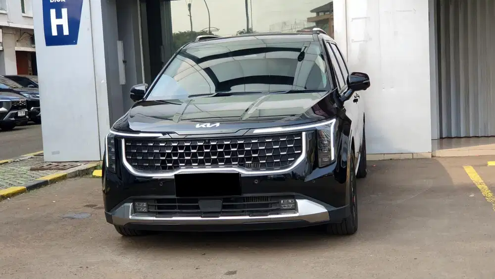 Km 17rb kia grand carnival premier diesel 7 seater 2024 hitam