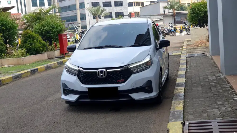 Km 9rb honda brio rs cvt matic 2025 putih
