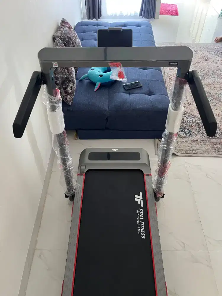 Treadmill praktis elektrik incline sudah otomatis bergaransi resmi