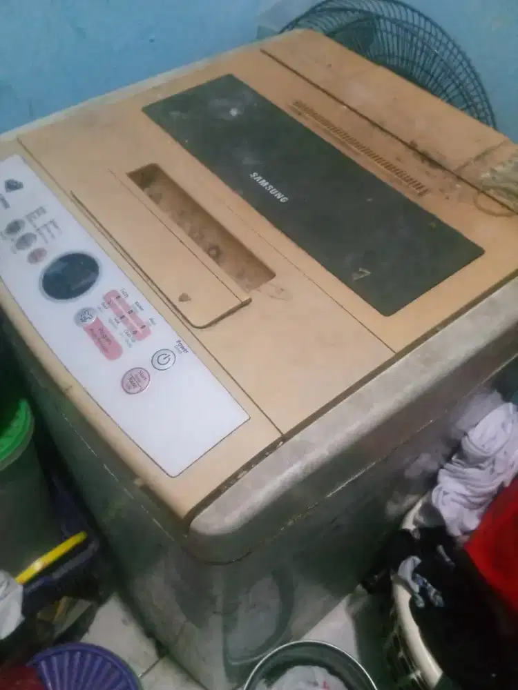 Mesin cuci satu tabung LG