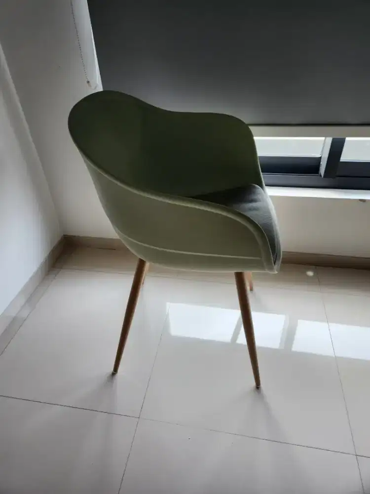 Kursi seperti baru