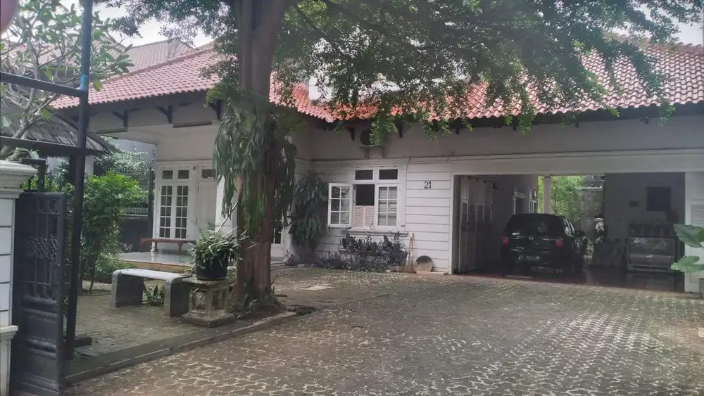 RUMAH MEWAH PINGGIR JALAN RAYA JAKARTA 9 M NEGO!!
