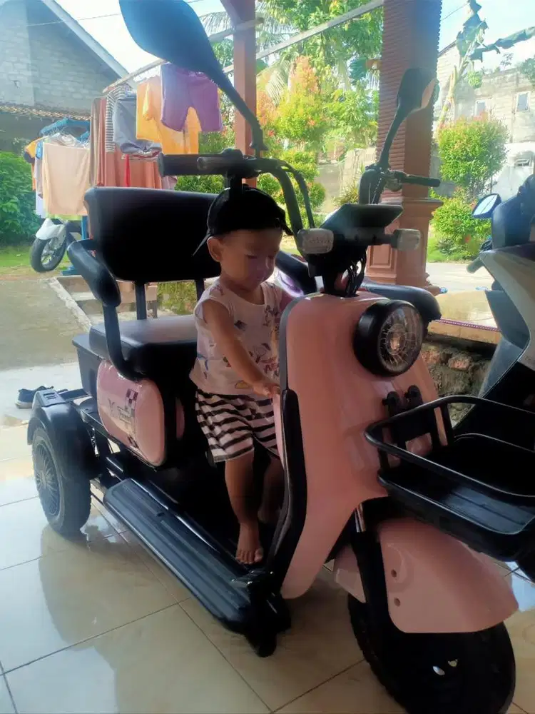 sepeda listrik uwinfly roda 3 Maleo warna pink soft