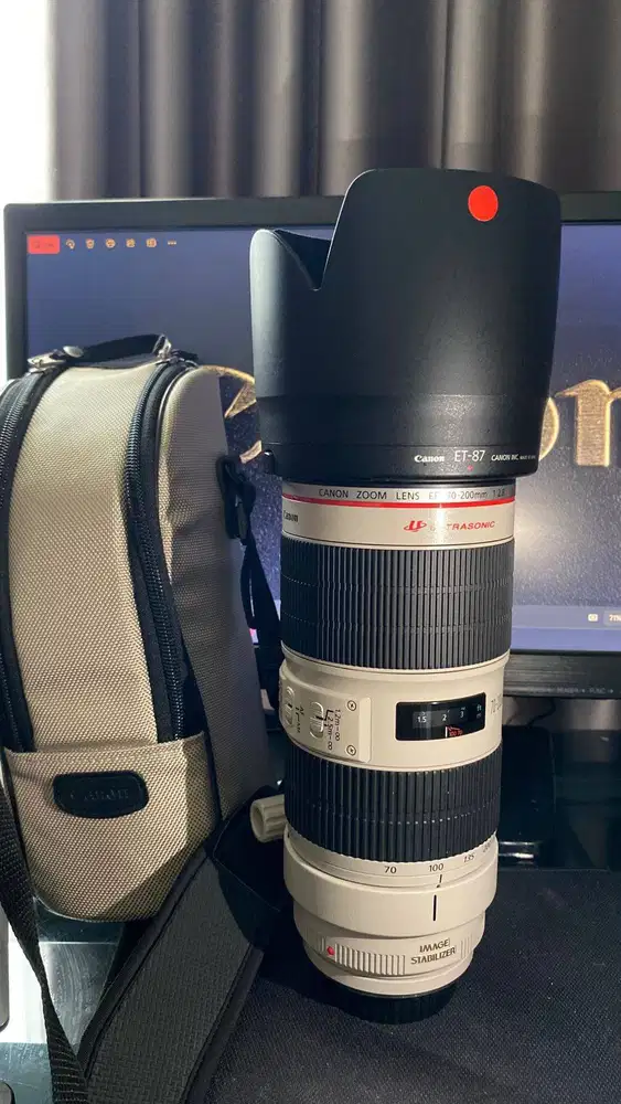 Dijual Canon EF 70-200mm f/2.8L IS II USM Seperti baru kondisi 95%