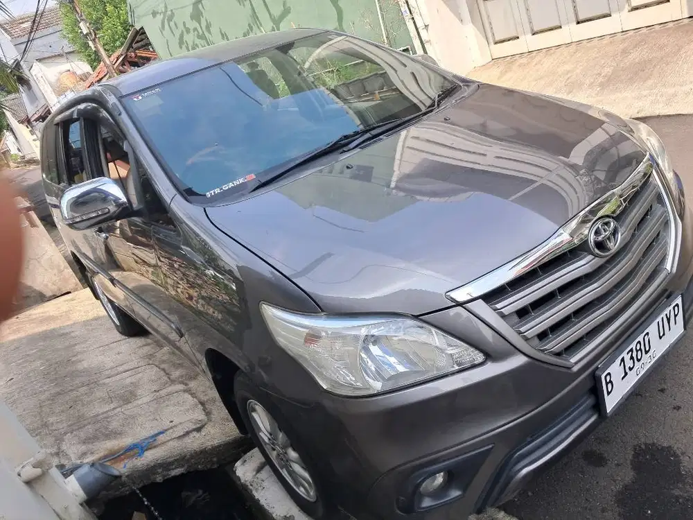 Kijang innova barong 2015