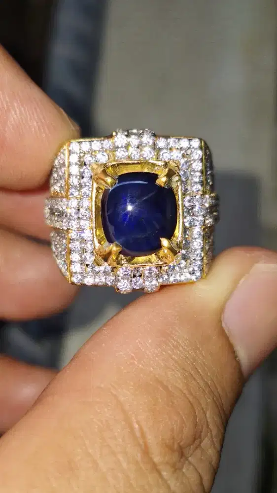 Blue sapphire deep blue/vivid blue