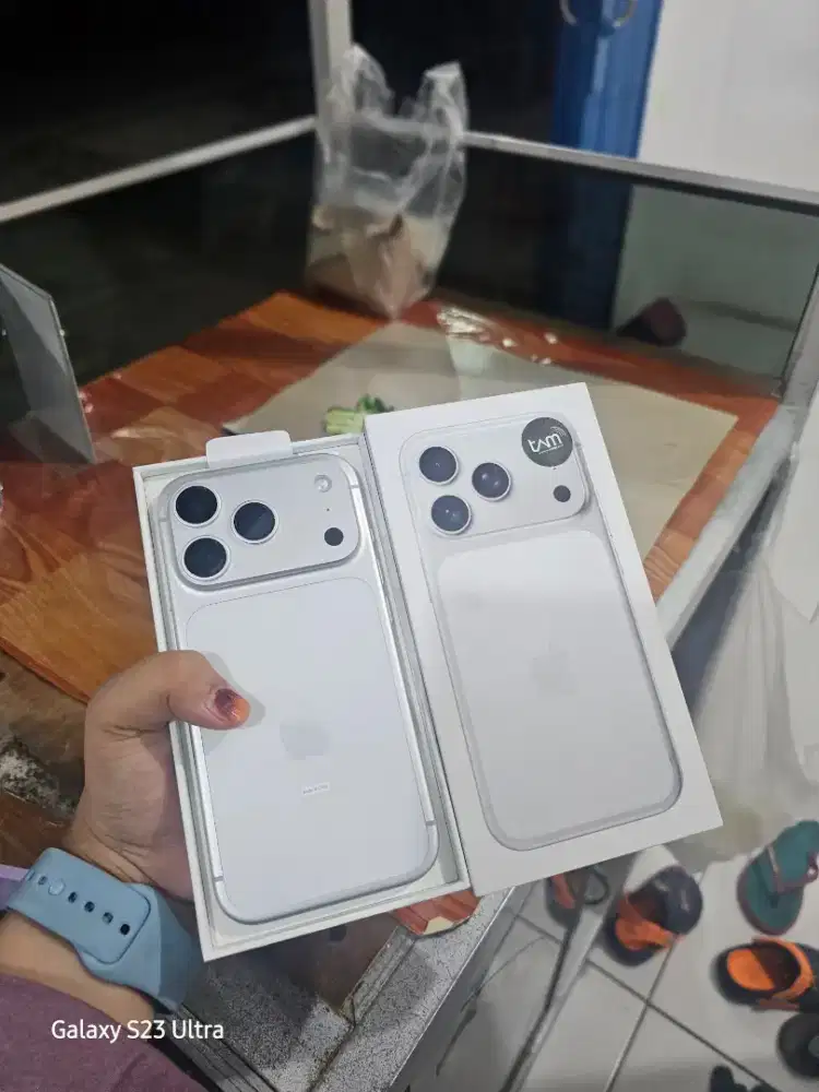 Iphone 17 pro silver buka dus