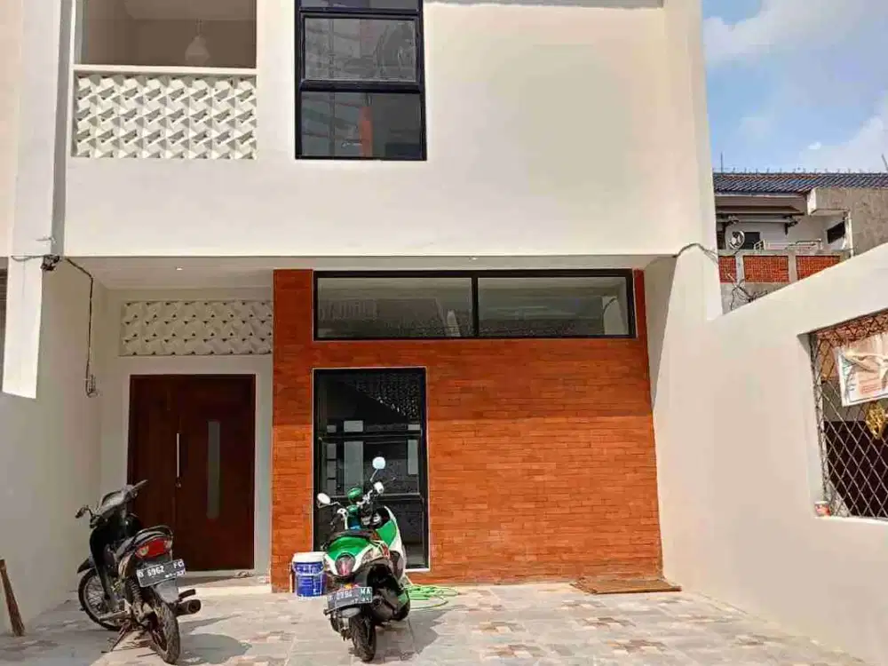 Rumah Baru 2 Lantai Jalan Lebar di Margahayu akses tol Buah Batu