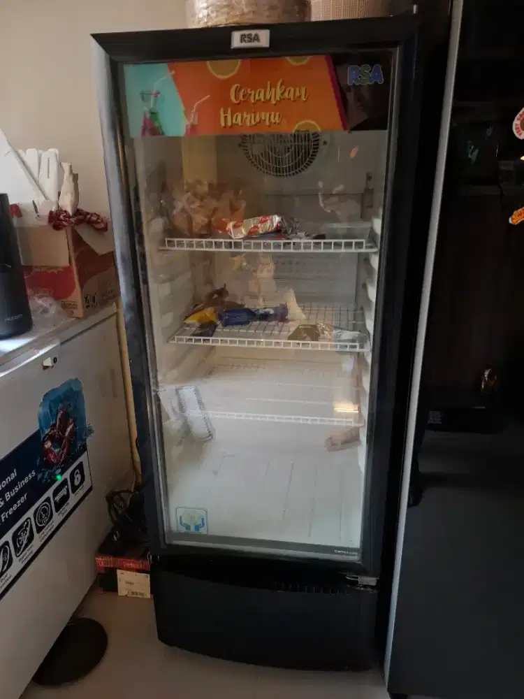 Dijual Showcase Cooler RSA AGATE-200.N – Kondisi Terawat, Siap Pakai!