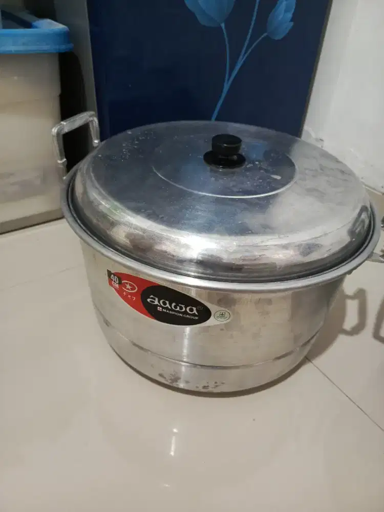 4 buah panci baru belum digunakan