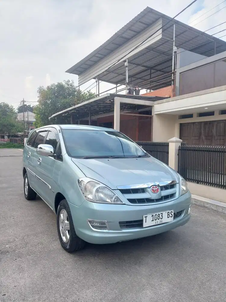 Kijang innova G matic 2005 istimewa siap pake