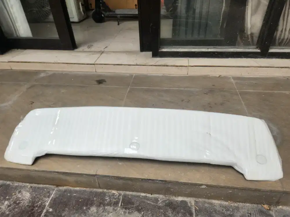 Dijual spoiler belakang innova 2004 - 2012
