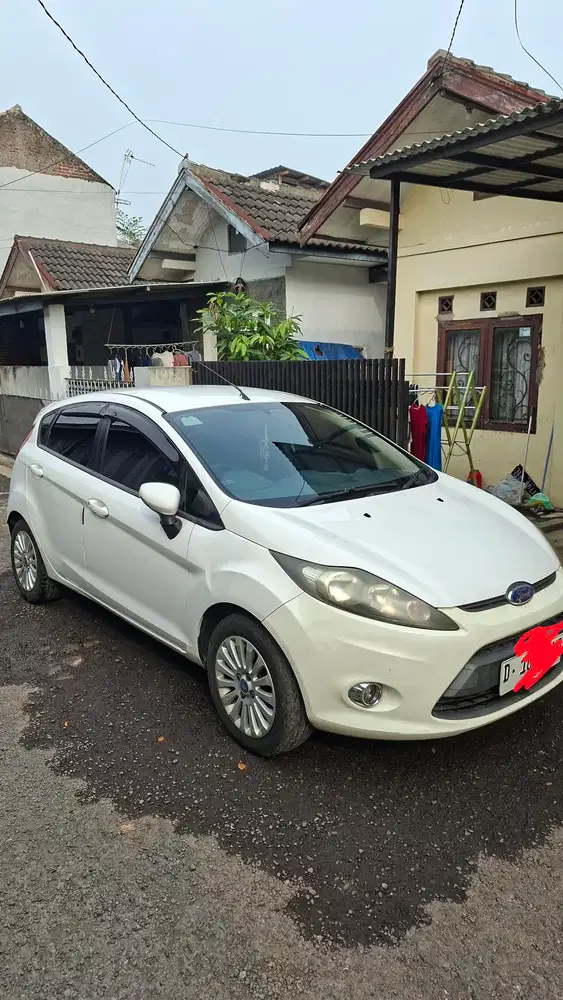 Ford Fiesta 1.4 Bensin AT  2012