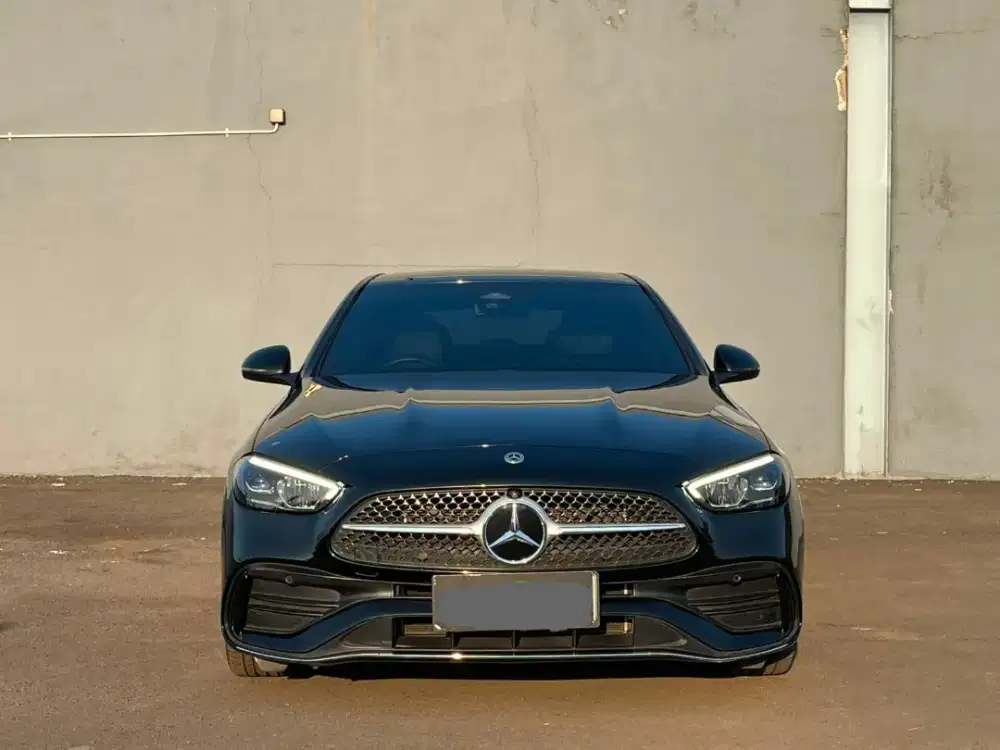Mercedes-Benz C300 AMG Nik 2022