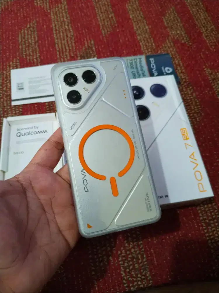 Tecno pova 7 5g 8/128 fullset ori