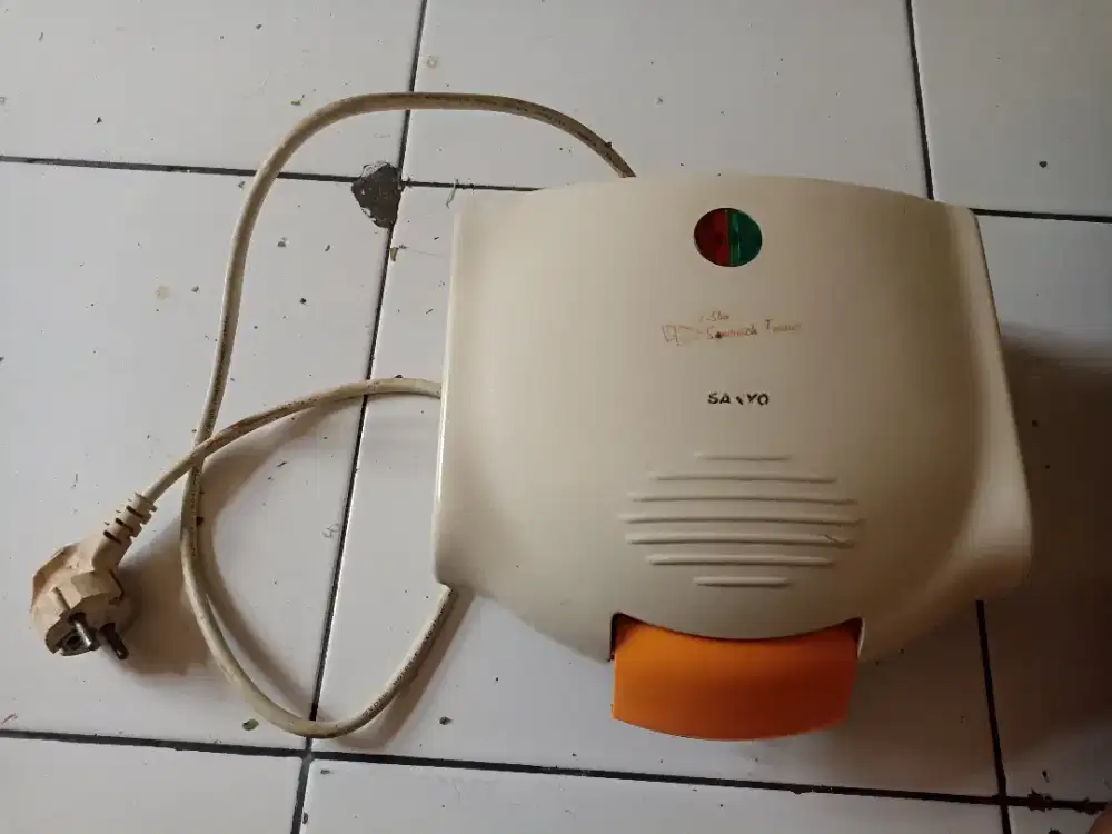 Sandwich toaster