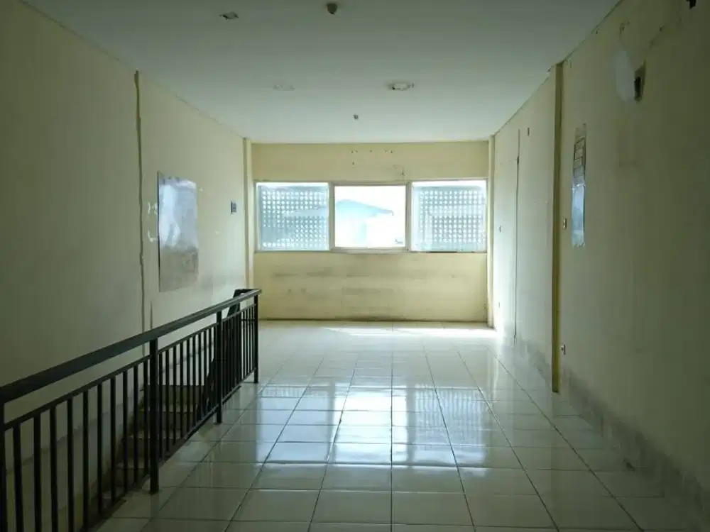 DISEWAKAN/DIJUAL RUKO 3 BERJEJER LOKASI JL EMBONG KEMIRI