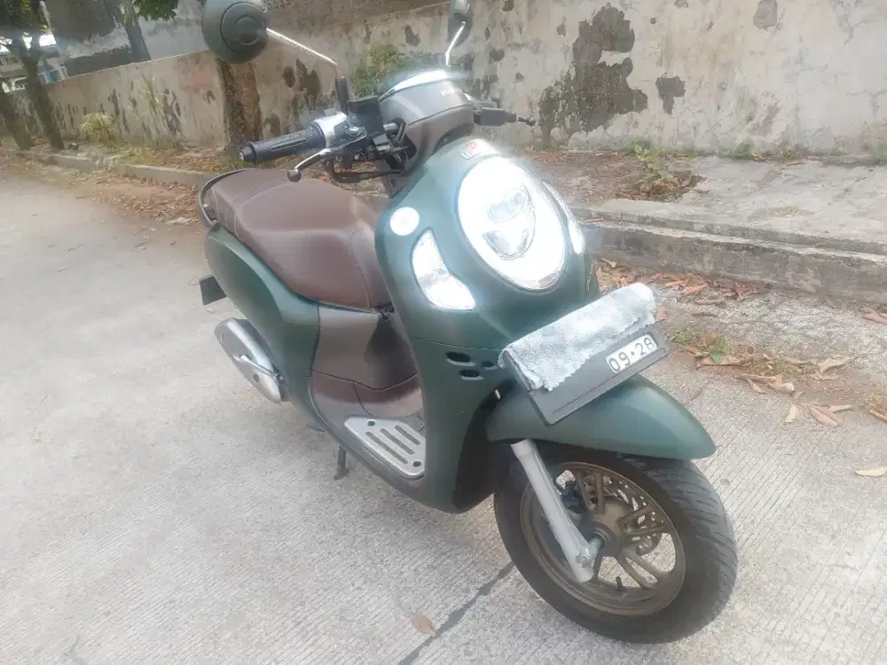 Scoopy Prestige 2023 Hijau Doff Keyless
