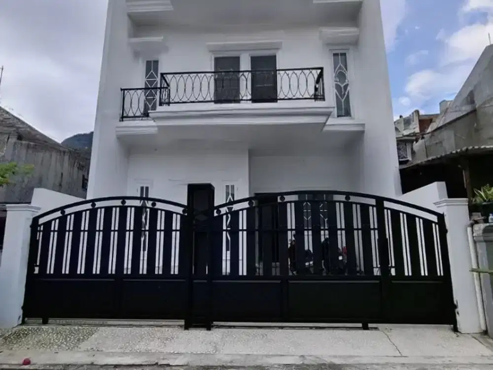 Dijual Rumah Mewah Dalam Komplek Duren Sawit Jakarta Timur