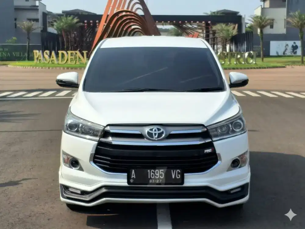 Toyota Innova V Automatic 2018 Diesel Putih Metalik