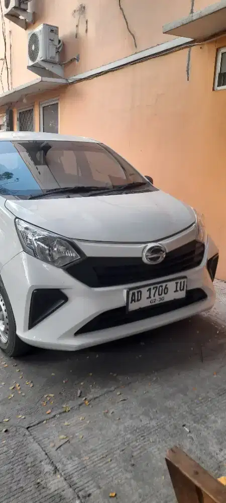 Daihatsu Sigra D 1.0 MT