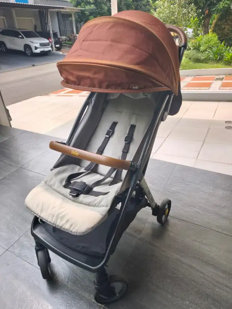 Stroller JOIE preloved