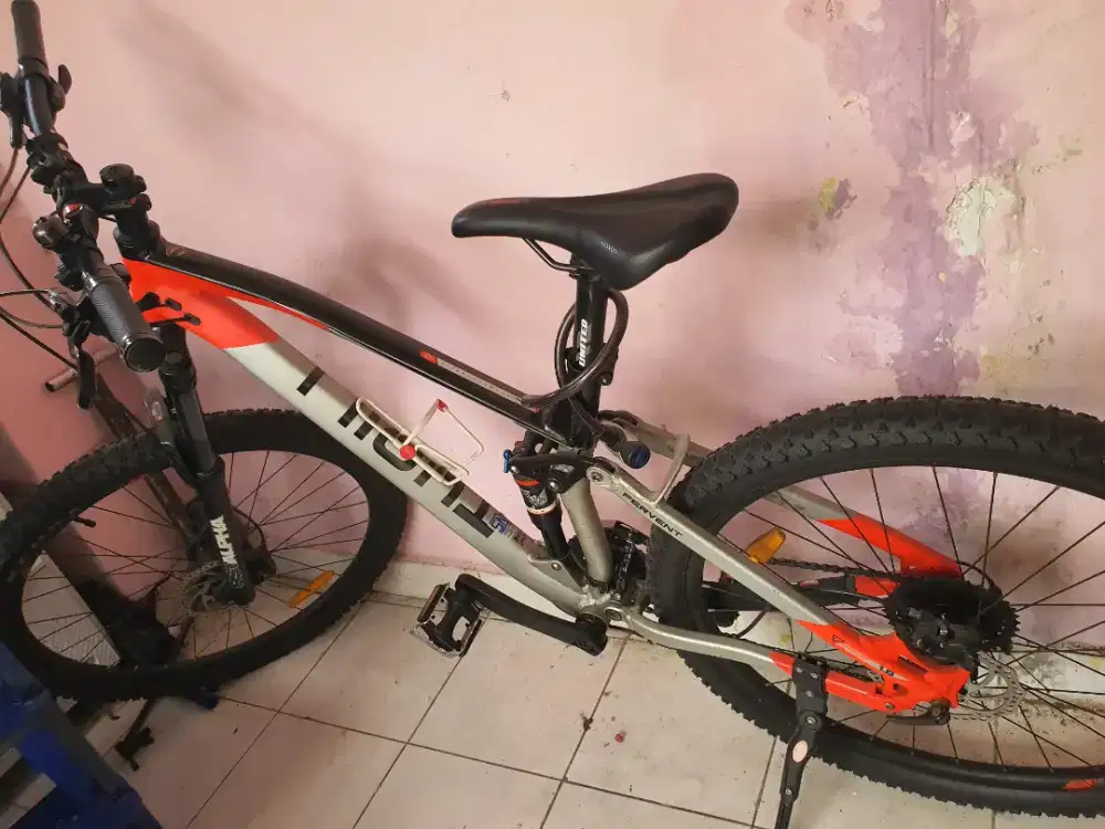 SEPEDA GUNUNG THRILL FERVENT RST ALPHA