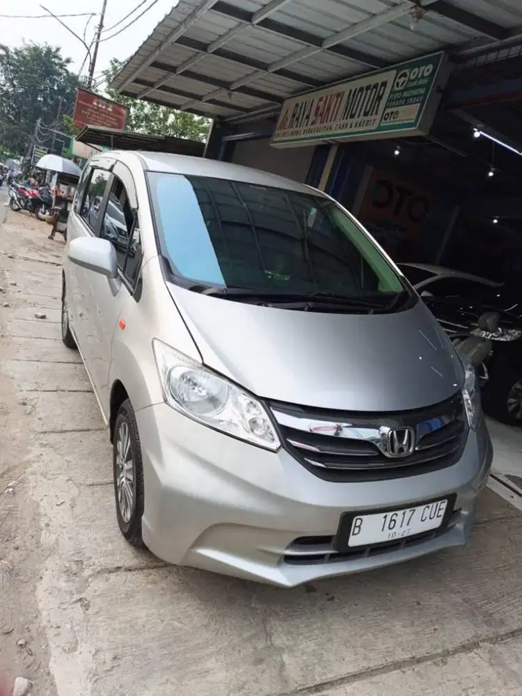 HONDA FREED SD MATIC 2012