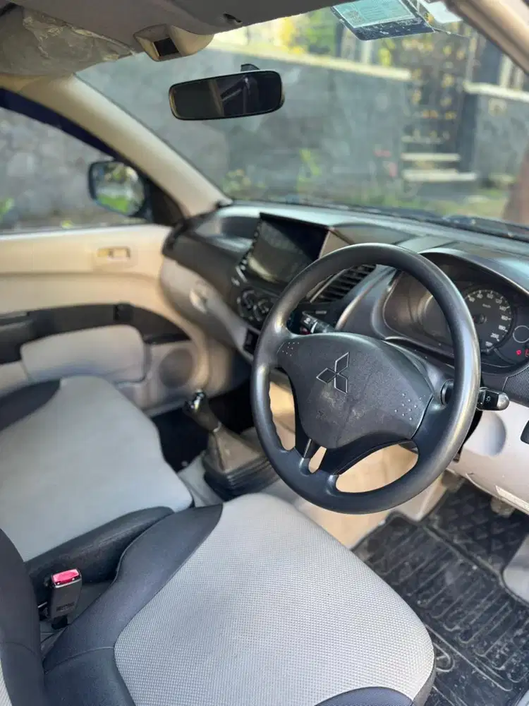 MITSUBISHI STRADA TRITON GLX 4.2 2013 MT MANUAL GANJIL