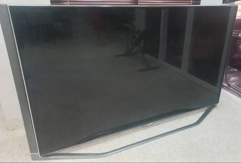 TV LG LED3D - 79 Inchi