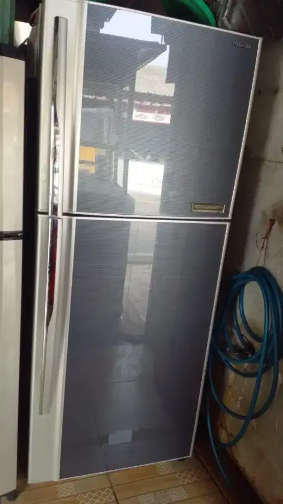 Kulkas Toshiba 2 Pintu